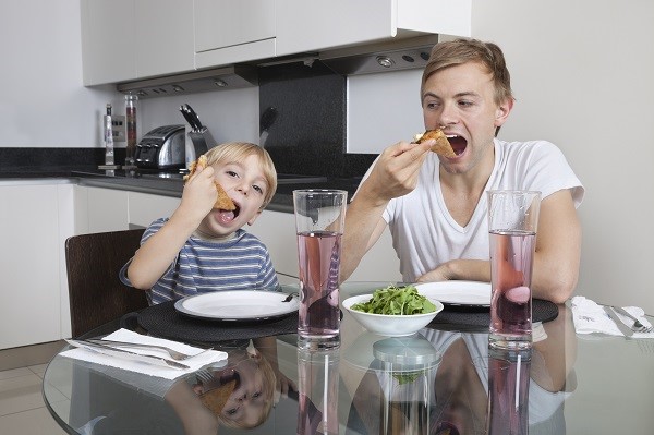 英語で「お腹が空いた」は「hungry」だけじゃない?!英語ネイティブが日常的に使う表現とは?