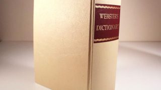 英和和英辞書より英英辞書が英語学習に効果的な理由