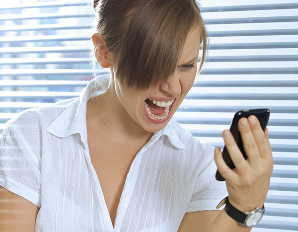 英語のスラングで「jerk」,「jerk-off」とはどういう意味なのか?