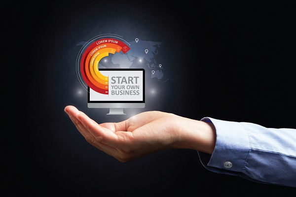 「startup」と「start up」はどう違う？ それぞれの意味と正しい使い方を紹介